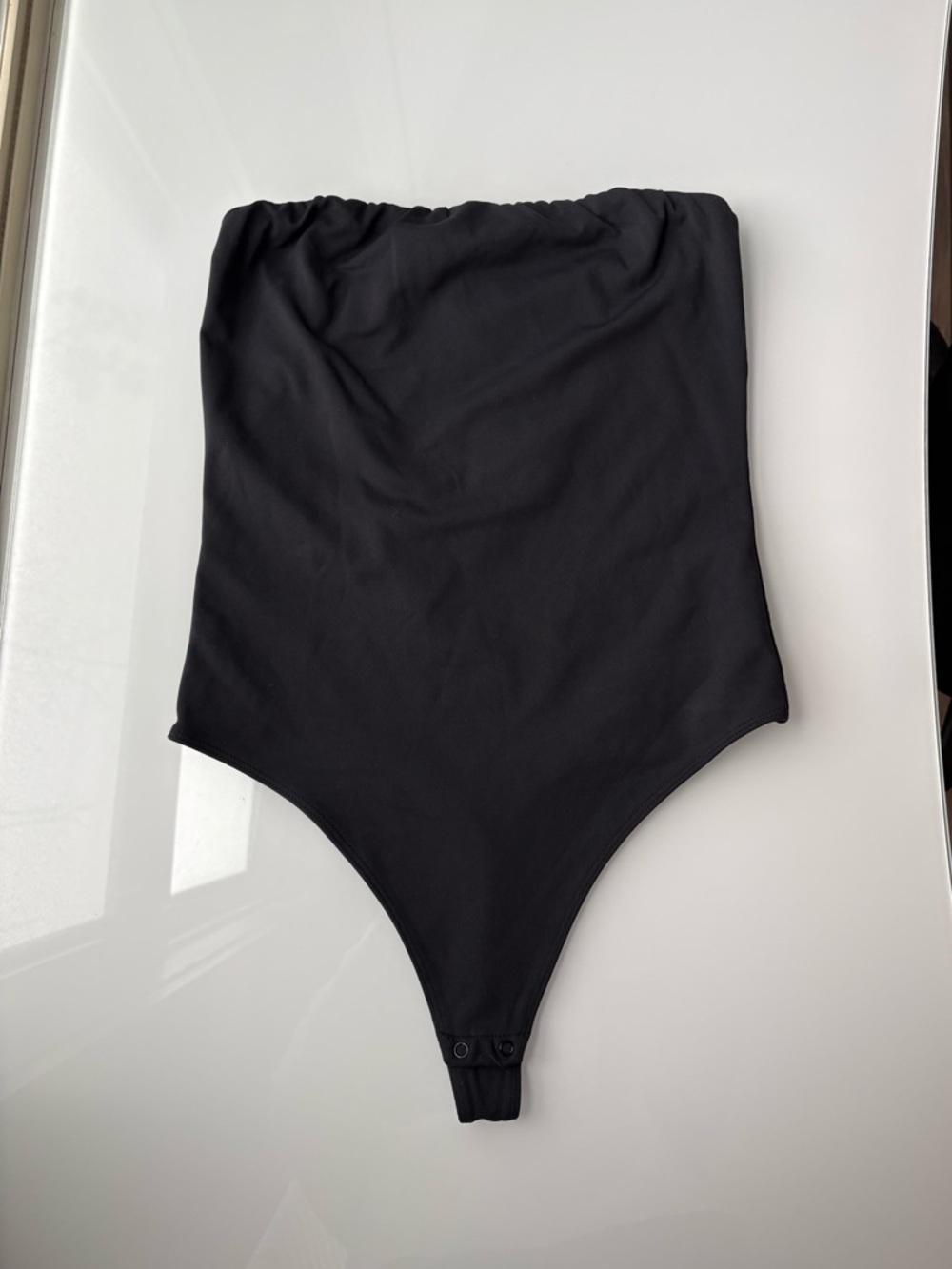 Aritzia Babaton Black Contour Strapless Bodysuit